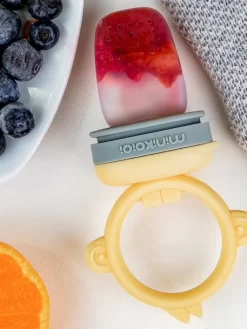 Grignoteur MINIKOIOI Baby Pulp En Silicone Tilleul/gris - Minikoioi -Produit Pour Bébé grignoteur minikoioi baby pulp en silicone 2